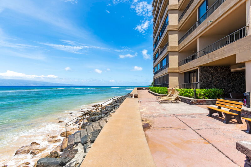Maui Kai 806 oceanfront paradise with Tommy Bahama style, perfect Maui vacation rental