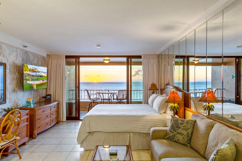 Maui Kai 806 kitchen designed with Hawaiian-style earth tone colors and island atmosphere