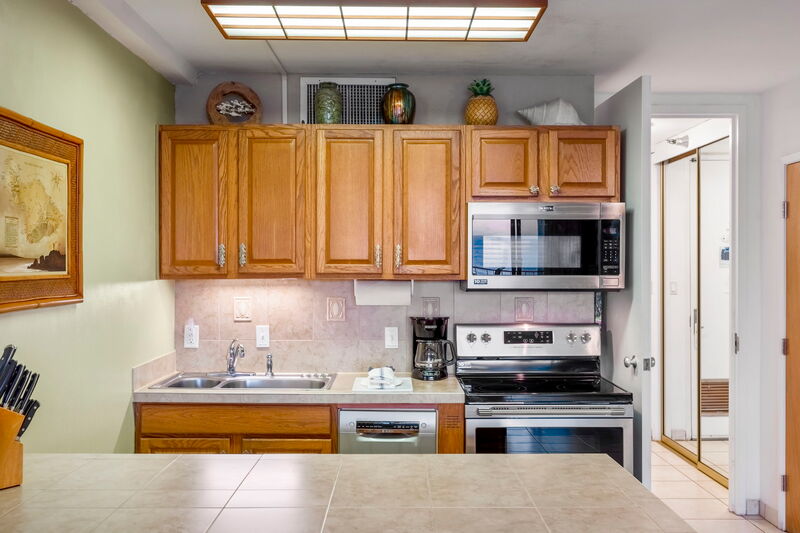 Maui Kai 806 lanai with ocean breezes and stunning views, perfect for morning coffee and evening cocktails