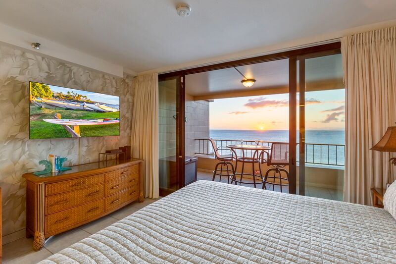 Maui Kai 806 lanai with unobstructed ocean views to Lanai and Molokai, perfect for whale watching