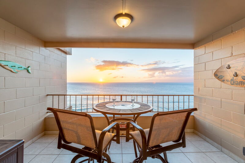 Maui Kai 806 lanai with ocean panorama views, perfect for whale watching and enjoying Maui sunsets